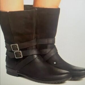 UGG Lorna Boots Side Zip Fur wool lined Black Leather Sz8 NEW in Box